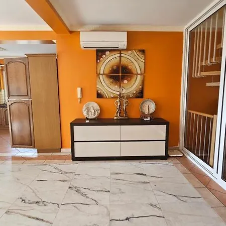 Holiday home Vila Golem Golem (Tirana)