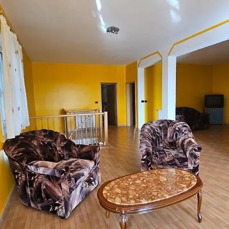 Holiday home Vila Golem *